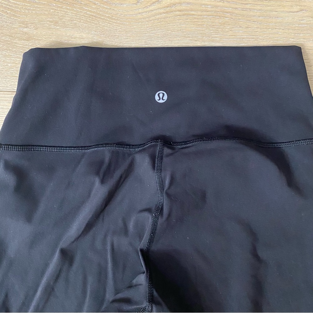 Lululemon Wunder Under Leggings 25” black size 10